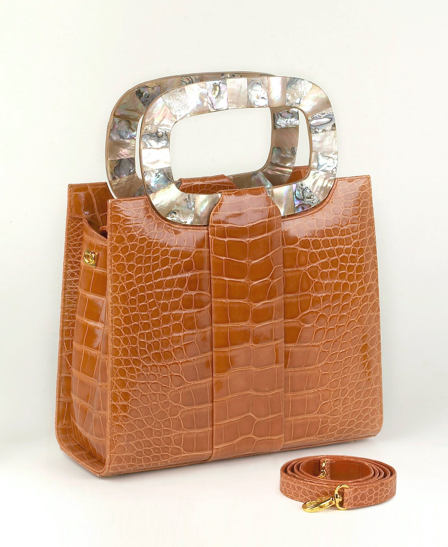 Heritage Tote in Alligator with Shell Handle - Darby Scott
