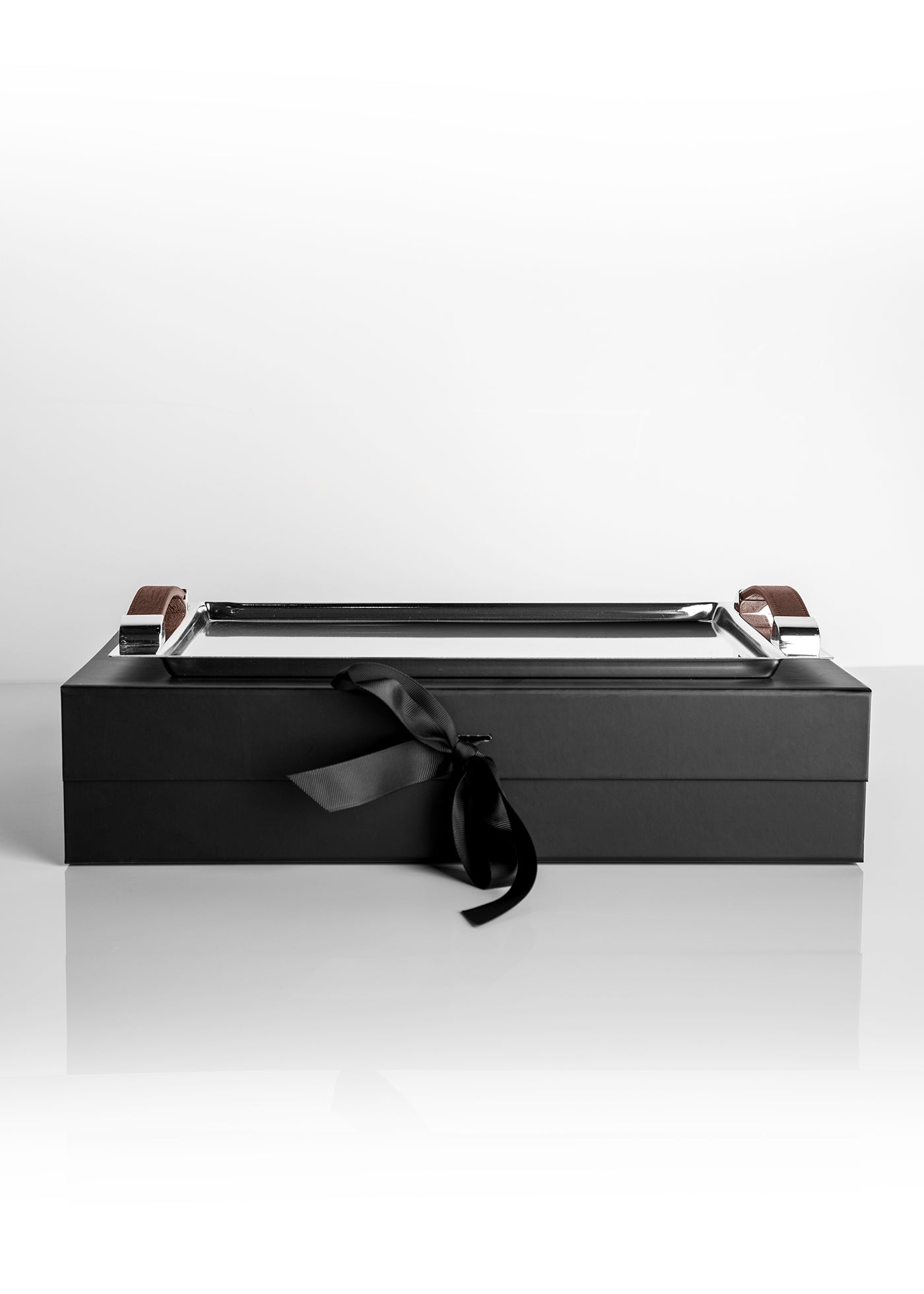 Gift box with serving tray
