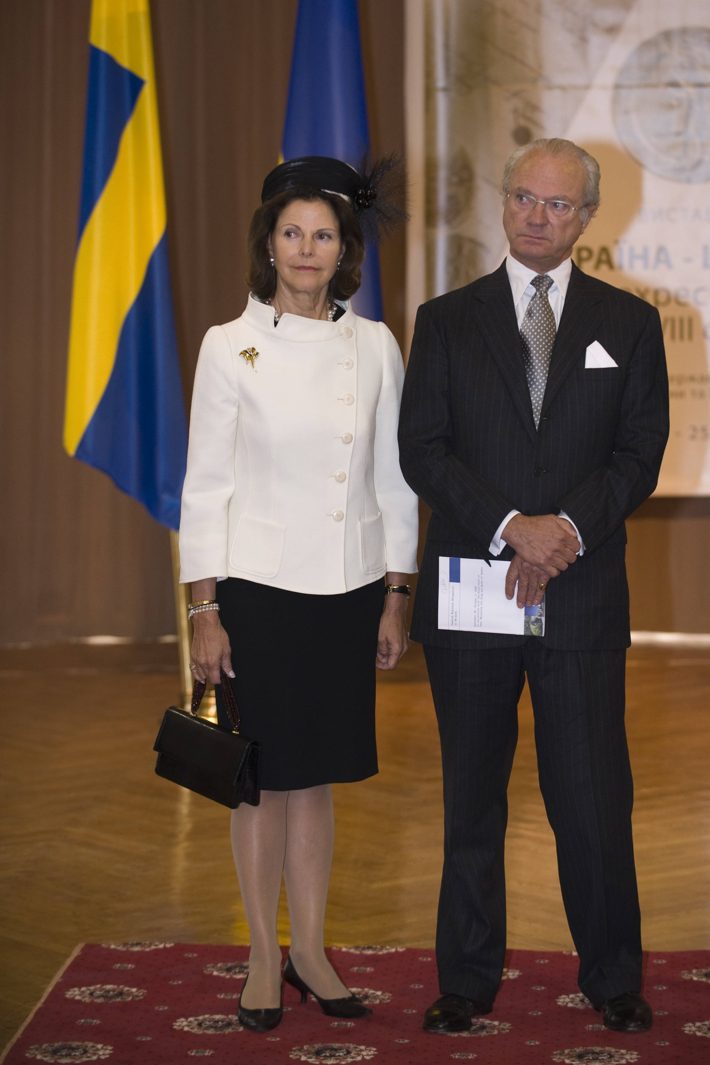 Queen Silvia & King Carl XVI Gustaf of Sweden at National Museum in Kiev, October 2008 