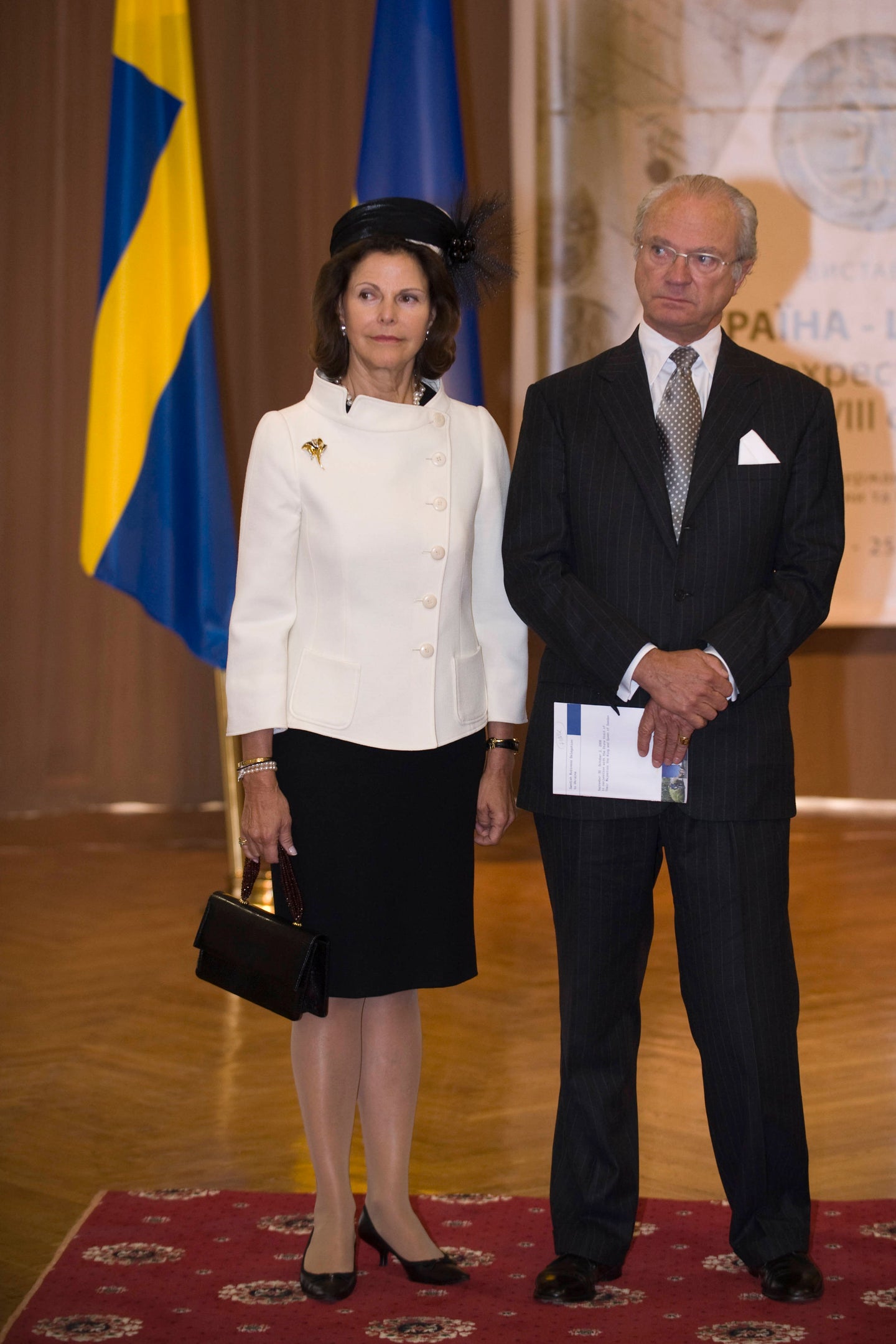 Queen Silvia & King Carl XVI Gustaf of Sweden at National Musum in Kiev, October 2008 