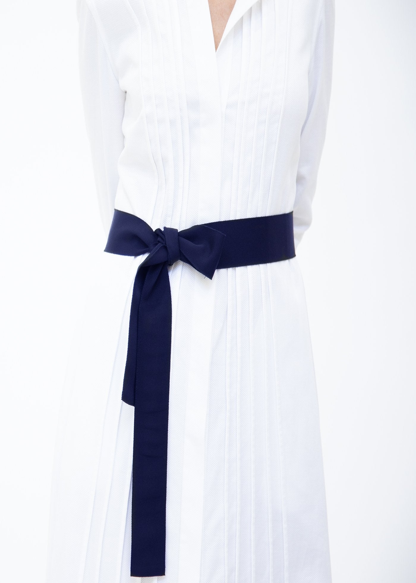 Wide Grosgrain Ribbon Belt in Navy on Model - Darby Scott 