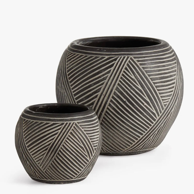 Flower pots with geometric patterns